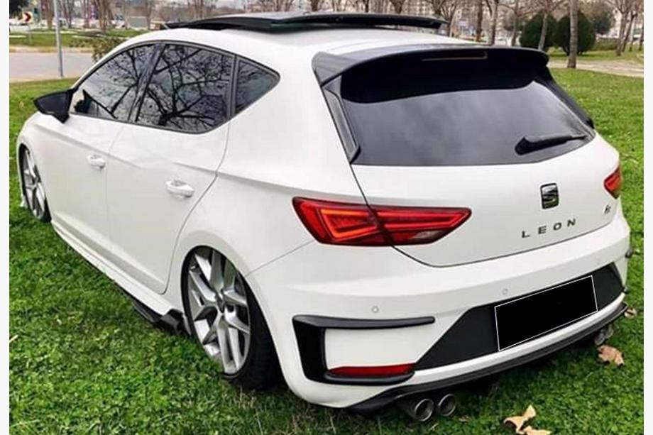 Seat Leon 2013-2020 Extensiones de parachoques trasero DPT (2017-2020, 2 piezas, negro brillo) Image
