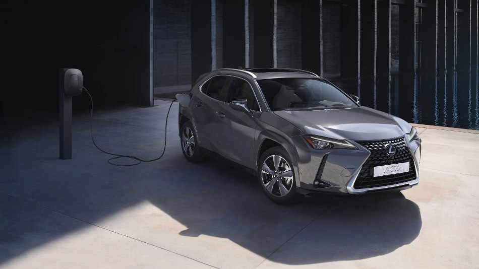 Revisión del Lexus UX 300e: características, equipamiento, diseño