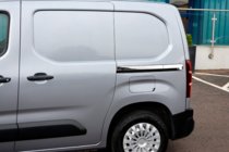 Opel Combo 2019- Molduras de puerta corredera en acero inoxidable (2 uds.) foto 6