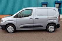 Toyota Proace City 2016- Molduras de puerta corredera en acero inoxidable (2 uds.) foto 4