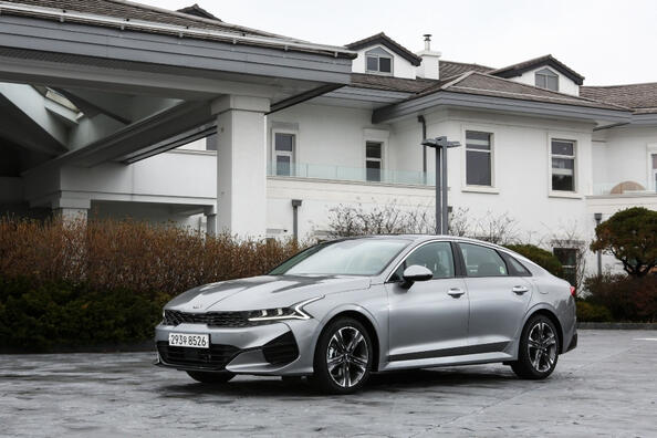 Revisión del Kia K5 de quinta generación: estilo y tecnología Foto 2
