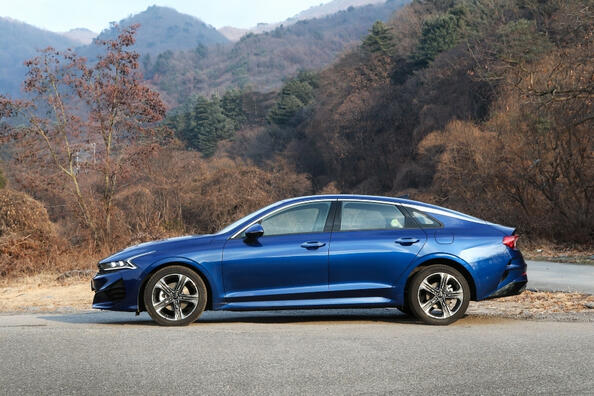 Revisión del Kia K5 de quinta generación: estilo y tecnología Foto 4