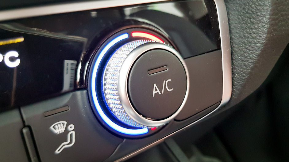 Cómo utilizar correctamente el aire acondicionado del coche en invierno: consejos útiles