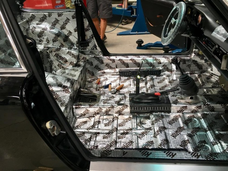 ¿Cuál es la mejor insonorización en un coche?