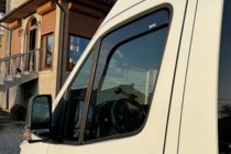 Mercedes Sprinter W907/W910 2018- Deflectores de ventana encastrables (2 uds, HIC) foto 3