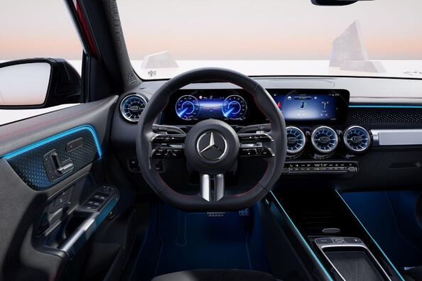 Mercedes-Benz EQB 2023: un coche eléctrico actualizado para la ciudad y los viajes Foto 5