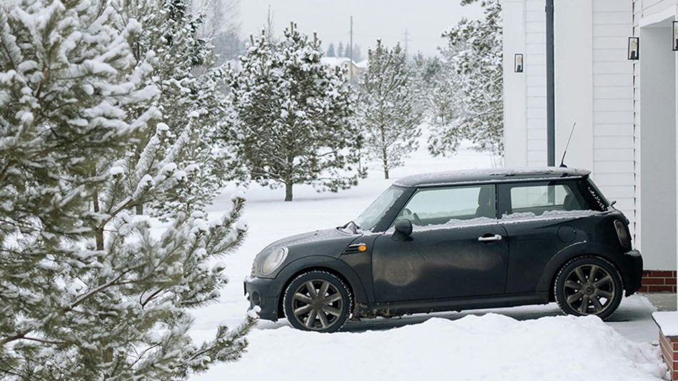 ¿Dónde está el mejor lugar para guardar un coche en invierno: consejos para propietarios de coches?