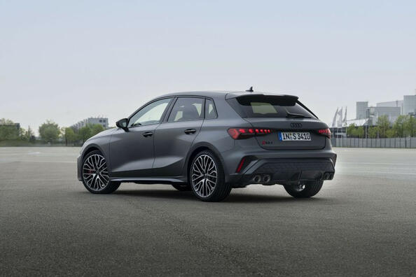 Audi S3 Sportback: el hatch deportivo actualizado de 2024 Foto 2