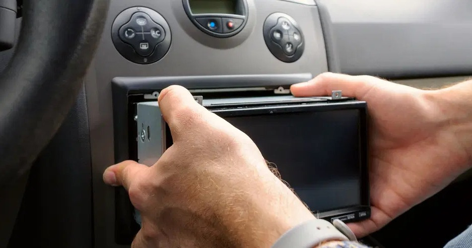 Reemplazo del sistema de audio estándar del automóvil: lo que necesita saber