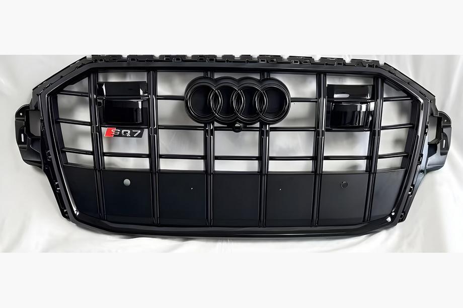 Audi Q7 2015–2026 Parrilla Delantera RSQ-Style (2020+, Negro Brillante) Image