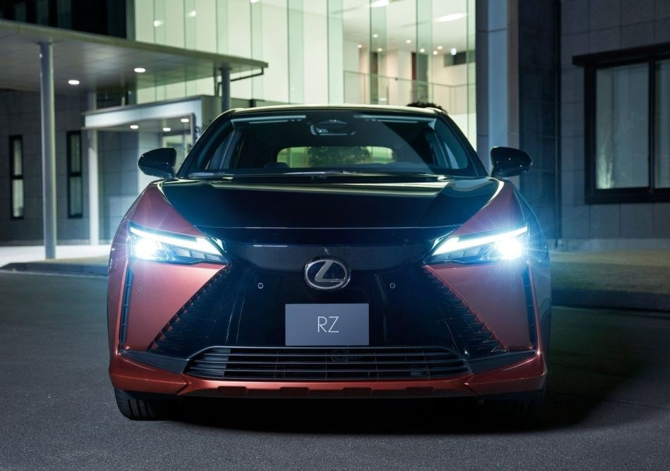 Revisión del coche eléctrico Lexus RZ