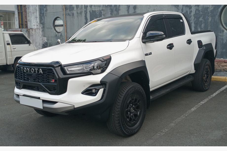 Toyota Hilux 2015- Kit de Restyling GR 2024 (para 2020+) Image
