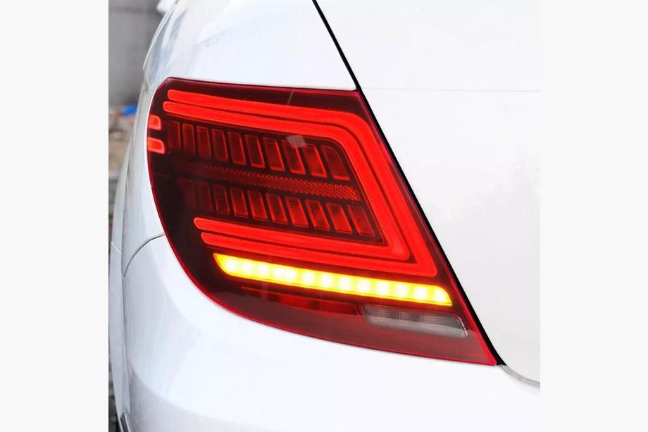 Mercedes C-class W204 2007-2015 Pilotos Traseros LED V2 (2 uds) Image