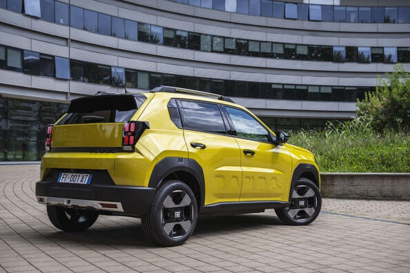 Prueba del coche eléctrico urbano compacto Fiat Grande Panda Electric Foto 3