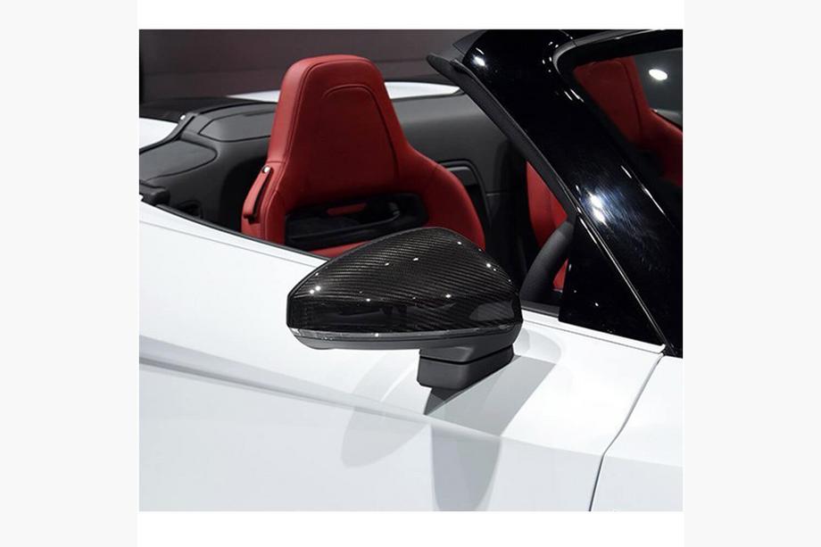 Audi TT 2014-2023 Cubiertas de Espejos de Carbono Foto 2