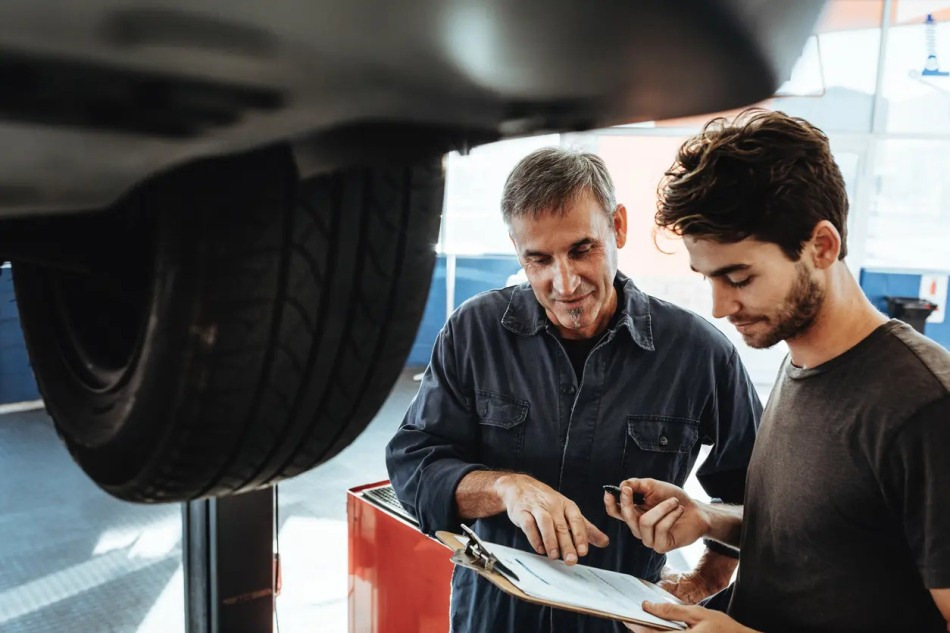 Cómo preparar tu coche para la primavera: los 5 pasos más importantes