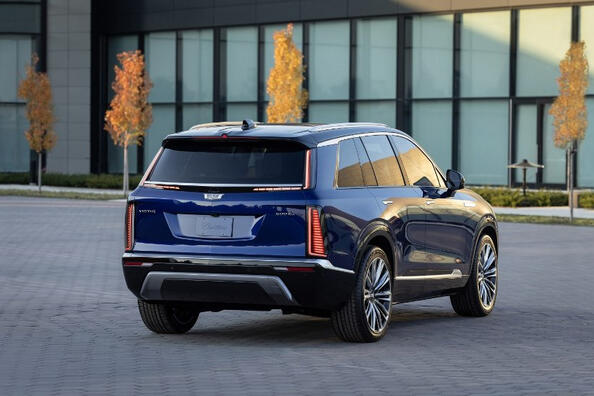 Reseña del crossover eléctrico de tamaño completo Cadillac Vistiq Foto 4