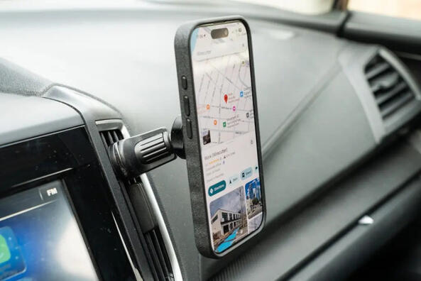 ¿Cómo elegir el soporte perfecto para smartphone en el coche?