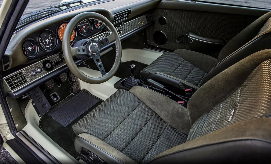 Cómo ahorrar en la decoración del interior del coche: 5 formas económicas