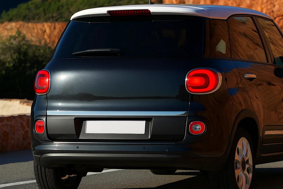 Fiat 500/500L 2013-2022 Moldura maletero acero inoxidable Image