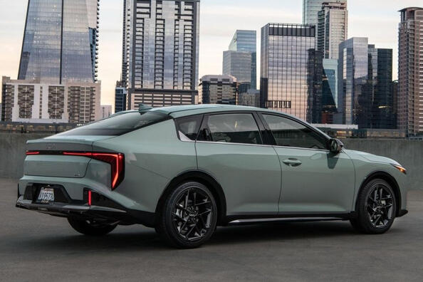 Prueba del Kia K4 de segunda generación: estilo, tecnología y espacio Foto 3