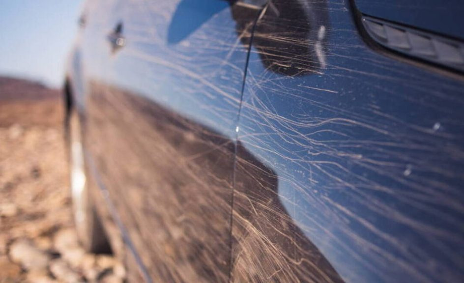 Cómo proteger la carrocería de un coche de arañazos: las mejores herramientas y métodos