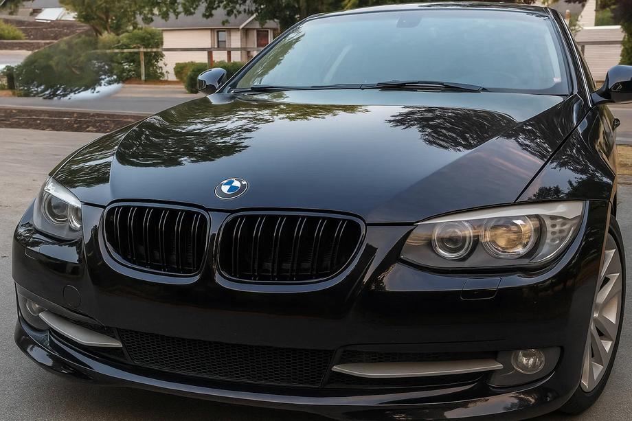 BMW 3 Series E92/E93 2006–2013 Riñoneras M-Look (para 2010-2013, Negro Brillante) Image