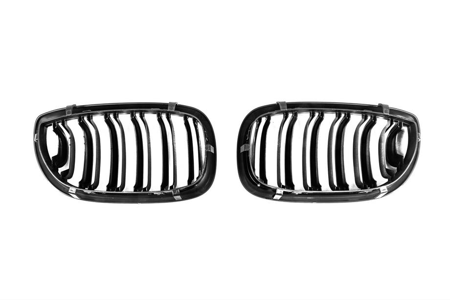 BMW 3 Series E46 1998-2006 Riñones M-Look DPT (para Coupe 2003-2006, Negro Brillante) Foto 6