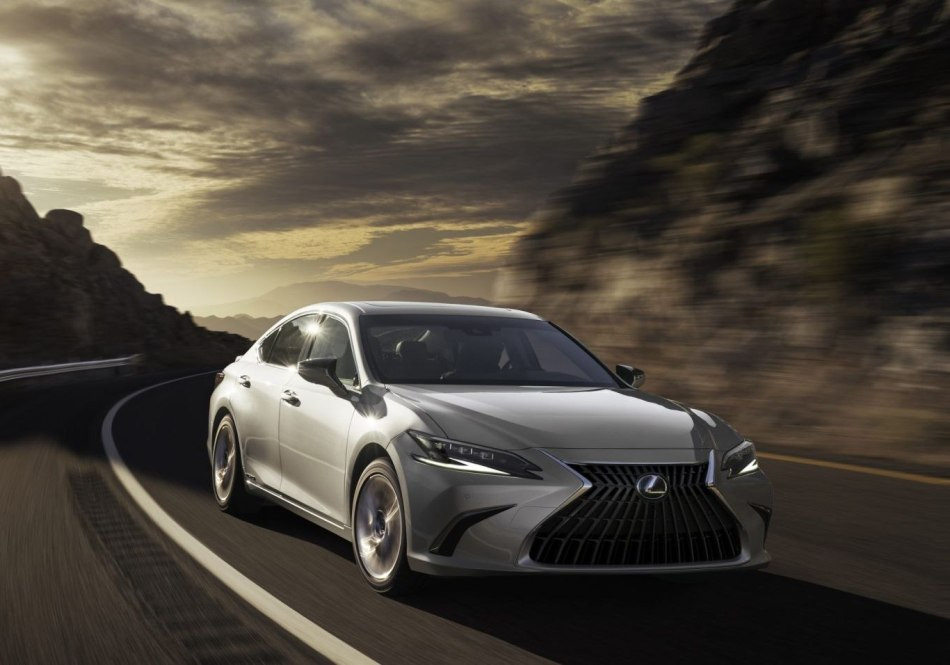 Lexus ES: análisis del sedán de clase ejecutiva