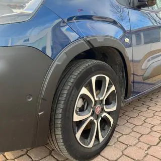 Aletines de aletas (EuroCap, batalla corta) Opel Combo 2019- foto 4