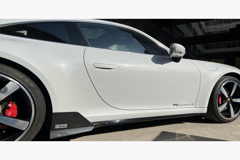 Porsche 911 (992) 2018– Faldones Laterales Image