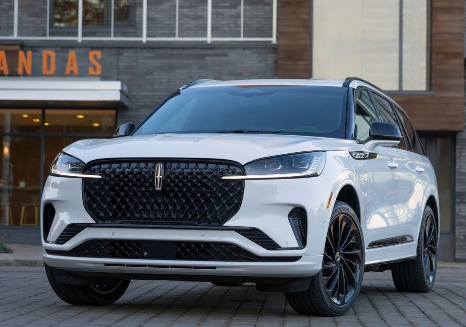 Lincoln Aviator actualizado: descripción general de características, niveles de equipamiento y diseño
