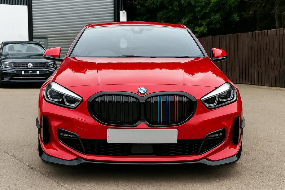 BMW 1 Series F40 2019-2024 Riñoneras M-Look (M-Color) Image
