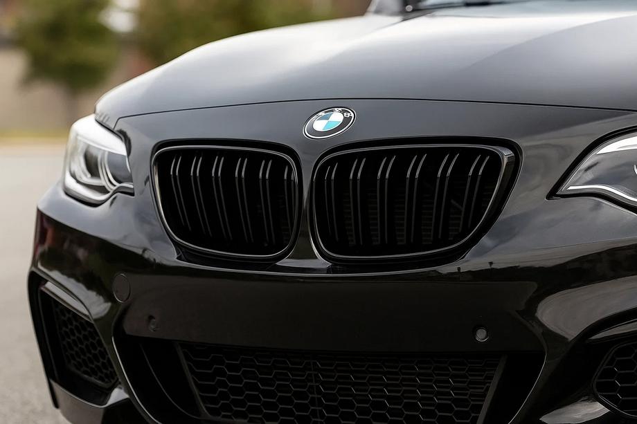 BMW 2 Series F22/F23 2014-2021 Riñones M-Look (Negro Brillante) Image