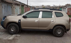 Dacia Duster 2008-2018 Molduras de Acero Inoxidable para Pilares de Puerta (6 uds) foto 1