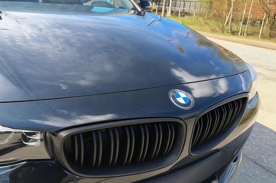 BMW 3 Series F34 2013–2020 Riñoneras M-Look (para F34, Negro Mate) Image