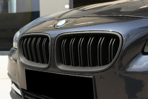 BMW 5 Series F10/F11 2010–2016 Riñones M-Look (negro mate) foto 1