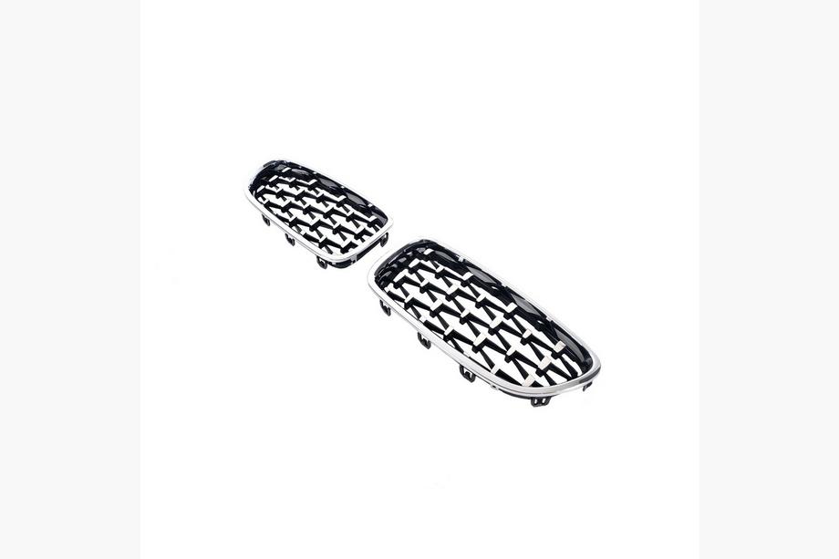 BMW 5 Series F10/F11 2010–2016 Riñoneras Diamond Silver (Marco Cromado) Foto 4
