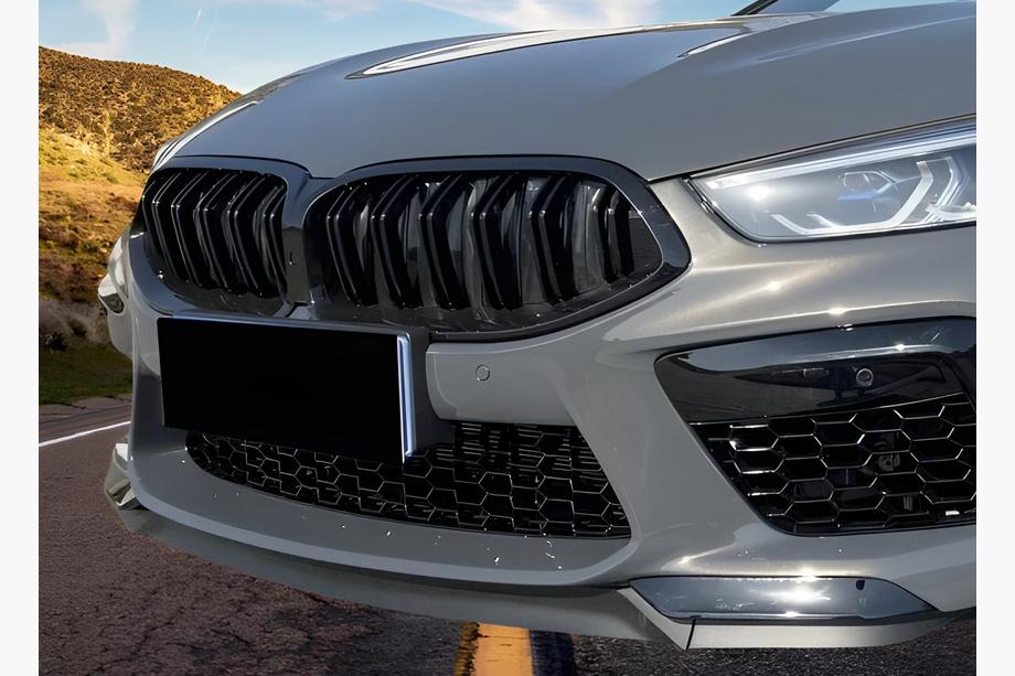 BMW 8 Series G14/G15/G16 2018- Riñoneras M-Look (2018-2022, Negro Brillante) Image