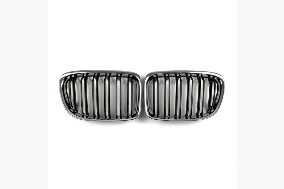 BMW X1 E84 2009-2015 Riñones M-Look (Negro Brillante con Marco Cromado) Foto 2