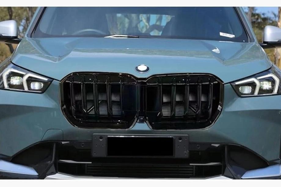BMW X1/iX1 (U11) 2022- Riñones 1 Bar (negro mate) Image
