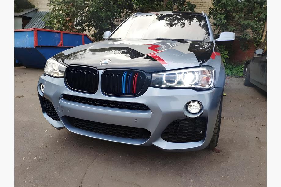 BMW X3 F25 2011-2018 Riñoneras M-Look (2014-2018, M-Color) Image