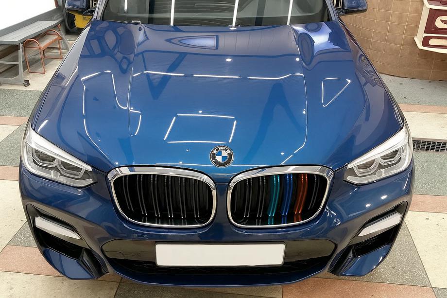 BMW X3 G01 2018- Riñoneras M-Look (2018-2021, M-Color con marco cromado) Foto 1