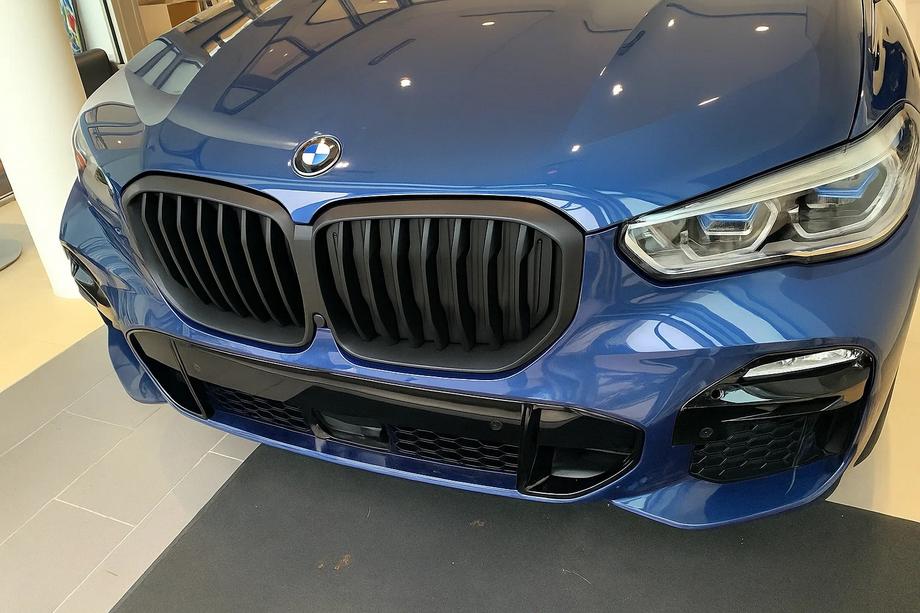 BMW X5 G05 2019–2026 Riñones 1 Barra (2019-2022, Negro Mate) Image