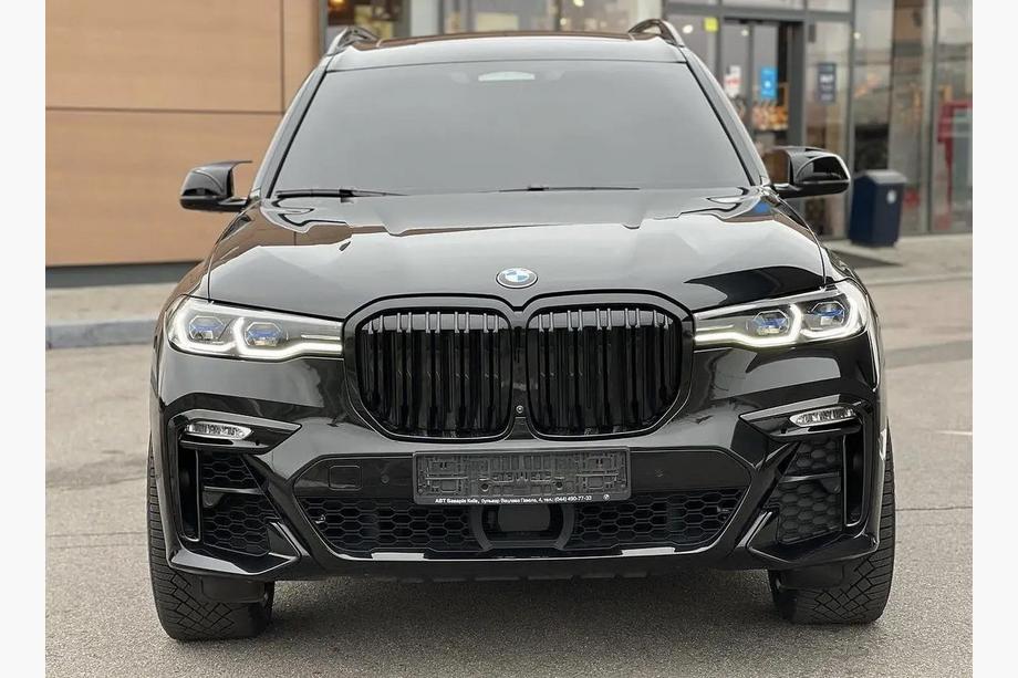BMW X7 G07 2019- Riñones M-Look (2019-2022, Negro Brillante) Image