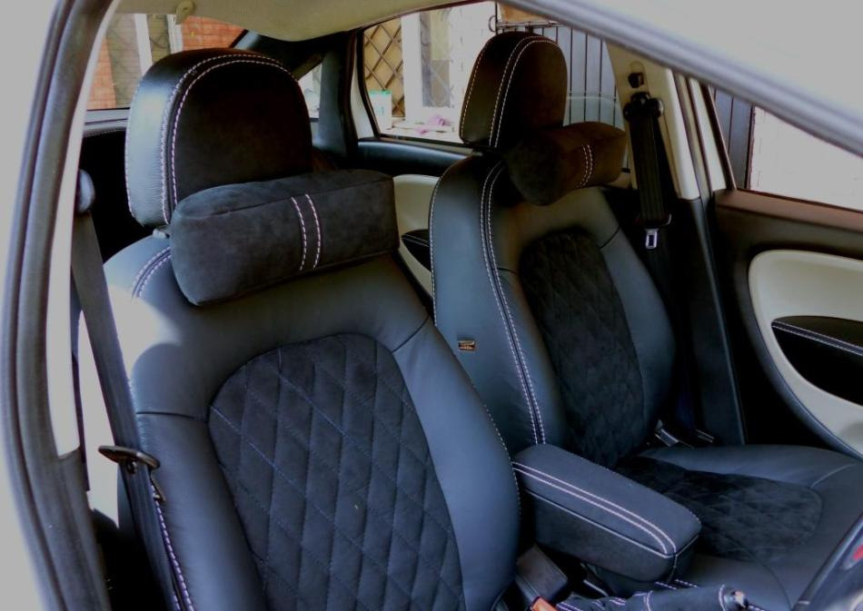 Alcántara o cuero genuino: ¿cuál es mejor y más práctico para el interior del coche?