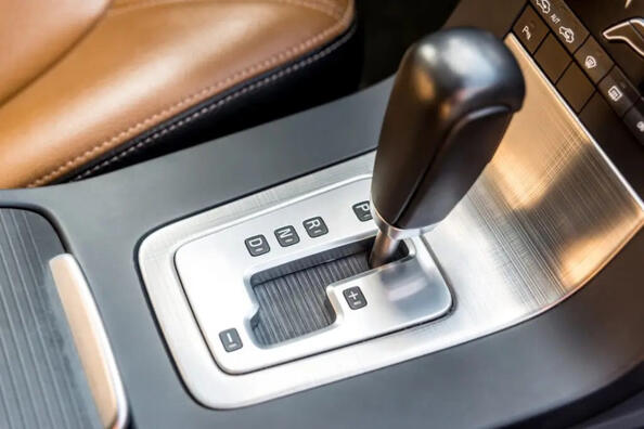 Transmisión automática: sopesando los pros y los contras