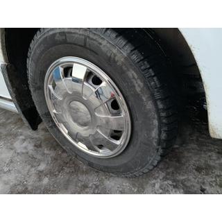 Tapacubos de acero inoxidable Pétalos (1 pieza, juego de 4) Volkswagen Crafter 2006-2016 foto 4