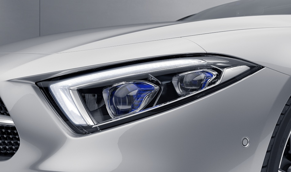 Luz perfecta: guía para el cuidado de la óptica del coche