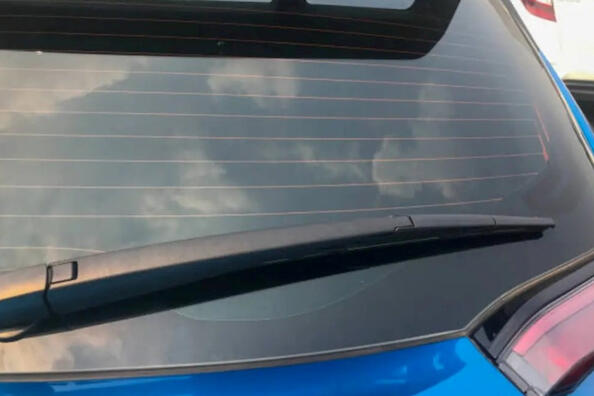 Pros y contras de tintar la luneta trasera de un coche Foto 1